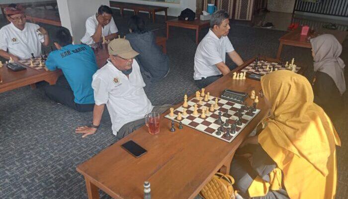 4 Atlet Catur PWI Jabar Latih Tanding di Garut
