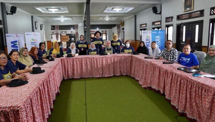 Nasabah PNM Mekaar Ikuti Studi Banding di Pesantren Al-Ittifaq Bandung