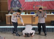 Kapolres Beri Hadiah Umrah Bagi Anggota Babin Berprestasi