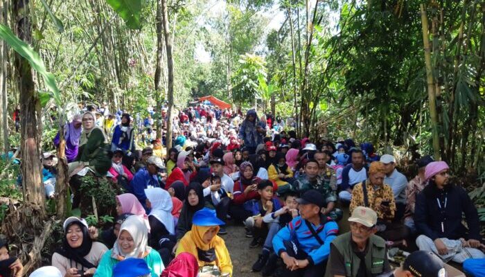 Ribuan Orang Warga Sukarapih Ikuti Jalan Sehat dan Muludan di Maduhur