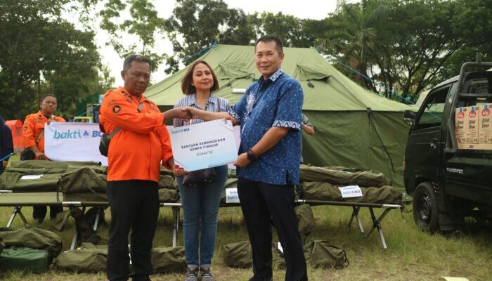 Bakti BCA Bergerak, Salurkan Bantuan ke Lokasi Gempa Cianjur