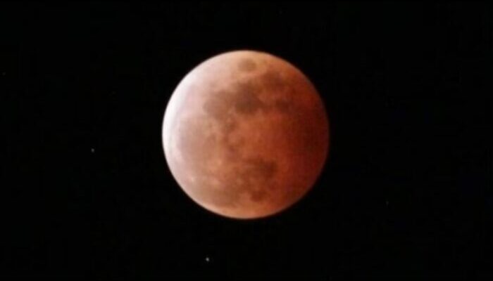 Gerhana Bulan Total di Tasik, Puncaknya Jelang Pukul 18.00 WIB