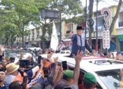 Anies Baswedan ke Tasik, Disambut Warga di Sana-Sini