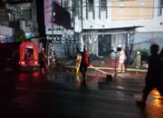 Isi Sebuah Toko di Jalan Perintis Kemerdekaan Ludes Dilalap Si Jago Merah