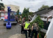 Benteng SPBU Rancabango Roboh, Dua Rumah Terdampak
