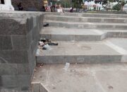 Sampah Berserakan di Alun-alun Singaparna