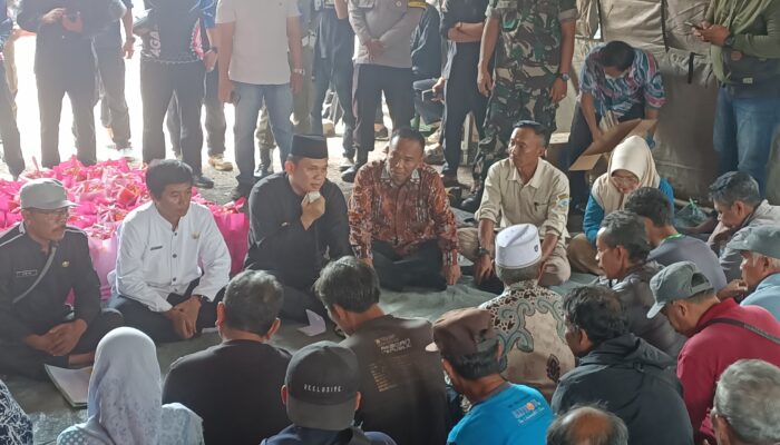 Pedagang Pasar Besi Cikurubuk Ingin Segera Berjualan, Begini Respon Pj. Wali Kota