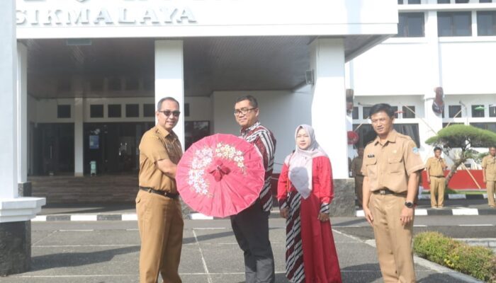 Payung Geulis Tasik Ikut Pameran di Thailand