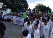 Pembakaran Alquran di Swedia, Massa Turun ke Jalan