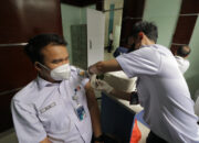 Pekerja PT KAI Daop 2 Bandung Divaksin Booster Kedua
