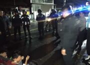 Saat Razia, Polisi Hampir Tertabrak Mobil