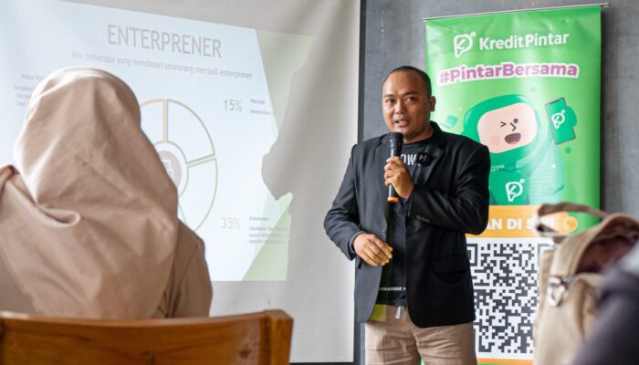 Jumlah Nasabah Kredit Pintar Capai 9,8 Juta, Gelar Kelas Pintar Bersama di Garut