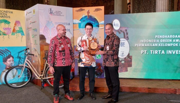 Raih Penghargaan, AQUA Kemasan Baru Mudah Didaur Ulang, Ini Pesan Sandiaga Uno