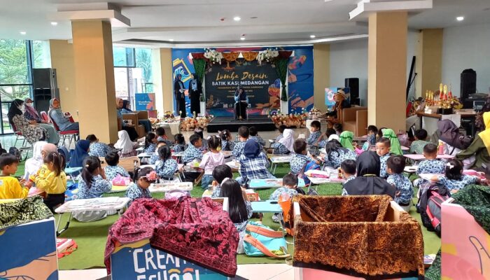 EKONOMI KREATIF: Persikindo Geliatkan Potensi Batik Kasumedangan