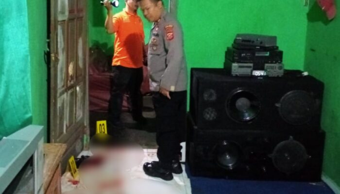 Di Jamanis, Darah Berceceran Dari Dalam Hingga Halaman Rumah