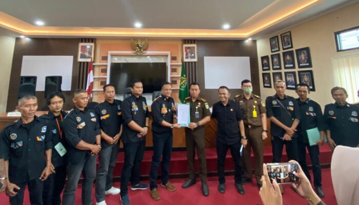 Diantaranya Kasus Citengah-Cisoka, GMBI Laporkan 12 Perkara Dugaan Korupsi ke Kejari Sumedang