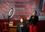 Rachmat Soegandar, Belajar MUA Agar Perempuan Terampil dan Mandiri