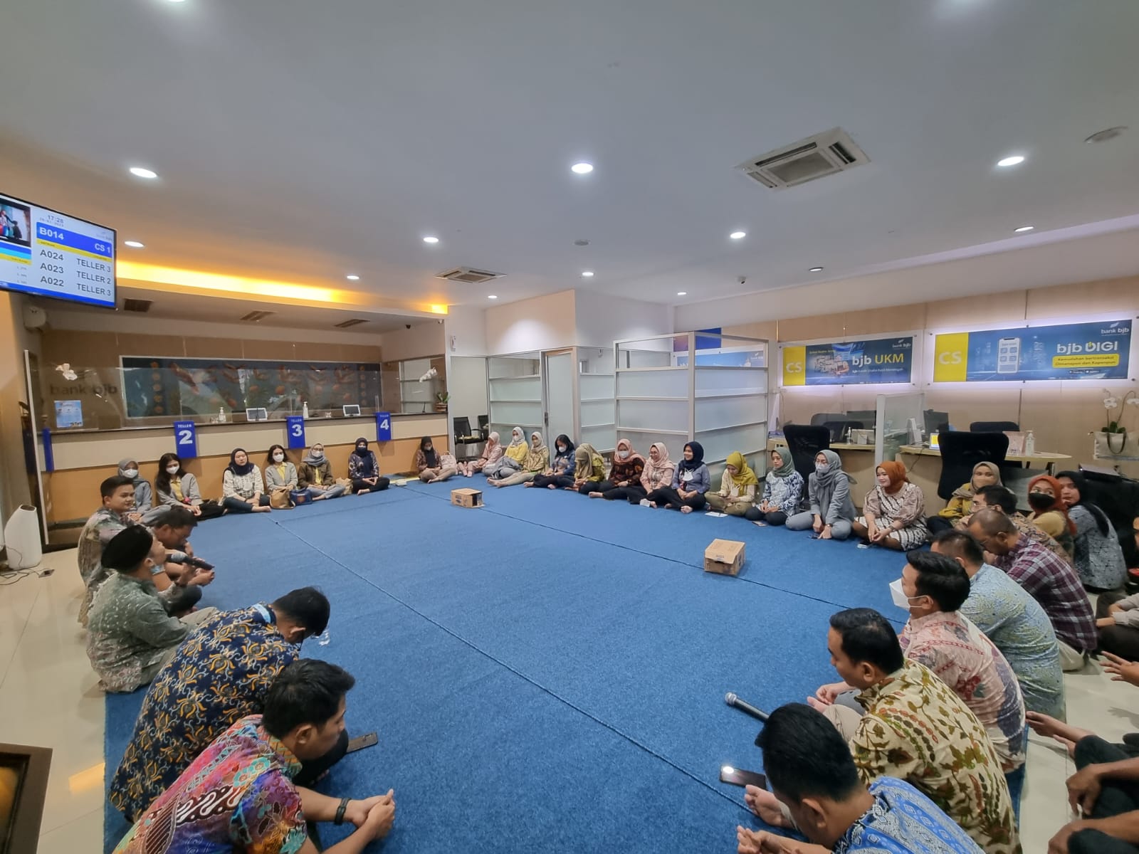 Doa Bersama Untuk Kemenangan Bandung Bjb Tandamata Di Final Proliga ...