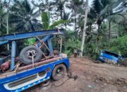 Truk Pengangkut Kabel Asal Jakarta Terguling ke Jurang