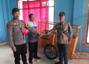 15 Unit Gerobak Sampah Disalurkan Pemdes Sukasirna ke Warga