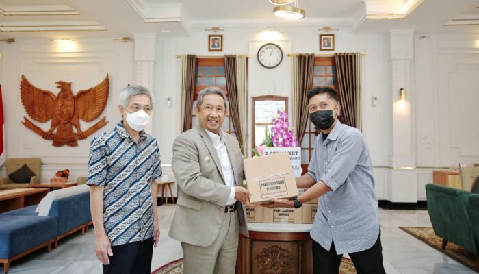 BANDUNG: Mayapada Grup Salurkan Bantuan Ribuan Paket Sembako