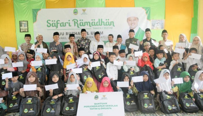 Uu Ruzhanul: Bantulah Santri Salayafiah, dengan Menjadi Orang Tua Asuh