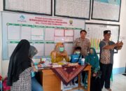 SUMEDANG: Bhabinkamtibmas Pantau Vaksinasi Polio di Linggajaya Cisitu