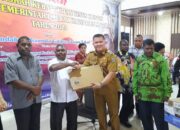 Bernhard: Kantor Bupati Maybrat Milik Masyarakat, Silakan Gunakan untuk Ibadah