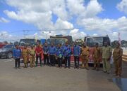 MAYBRAT: Operasi Pasar Murah, Pemda Bagikan Ribuan Paket Sembako