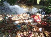 CIANJUR: Warga Kampung Tegalaja Protes, Sampah di Sungai Cibalagung Biang Penyakit
