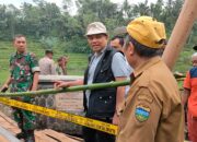 Gunakan BTT untuk Perbaiki Jalan Menuju Cidugaleun