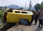 Diserempet Mobil, Angdes Terguling di Pamoyanan, Belasan Terluka