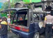 Mobil Terbakar di Sebuah Bengkel Jalan RE Martadinata