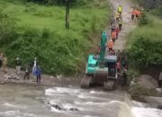 Alat Berat Tiba di Cekdam Cidugaleun