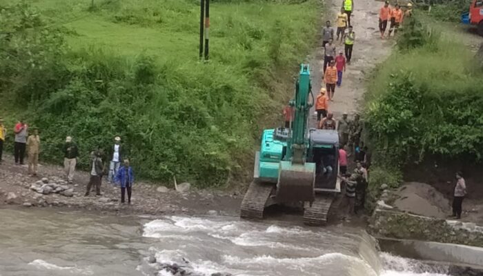 Alat Berat Tiba di Cekdam Cidugaleun