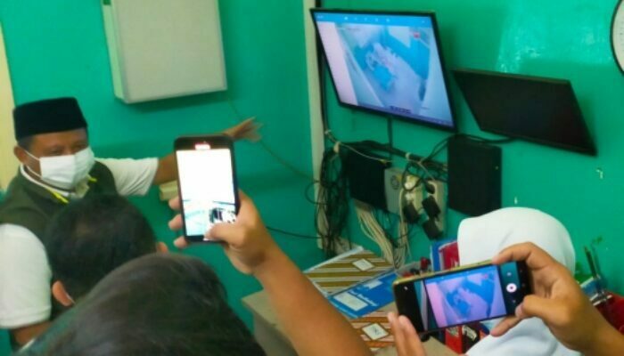 Wagub Jabar Jenguk Santri Huda Tertabrak Moge