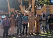 MAYBRAT: Bernhard Pantau Proses Peningkatan Jalan Athabu-Aitinyo