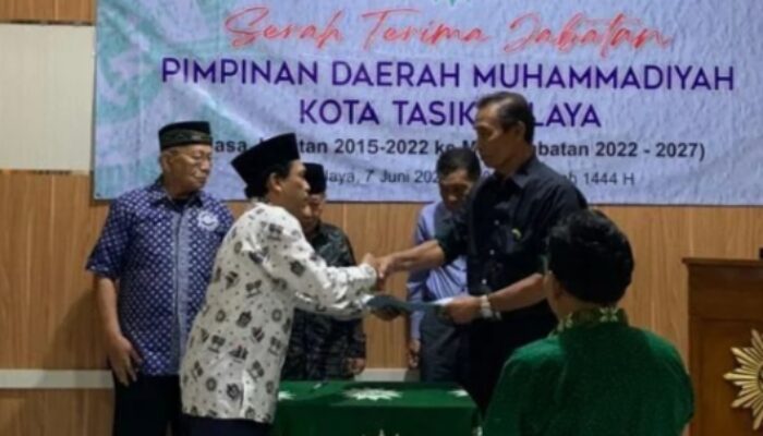 Serah Terima Ketua PDM Kota Tasik