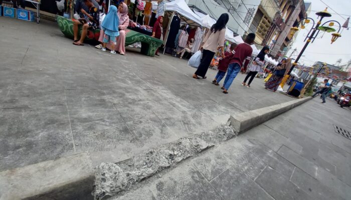 Pembatas Jalan Pedestrian Cihideung Kota Tasikmalaya Rusak, Ternyata