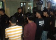 Ramai-ramai Tenggak Miras di Burujul