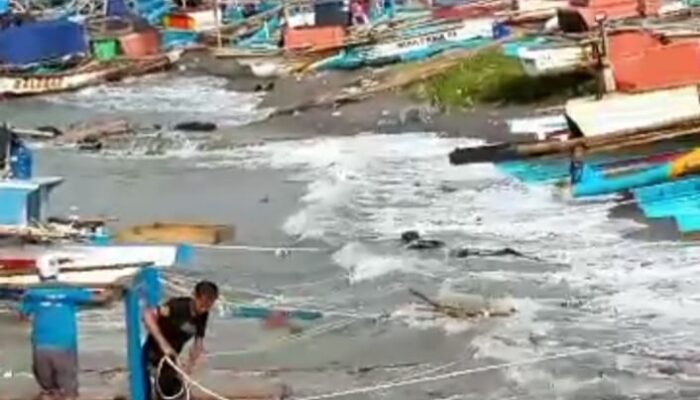 Sudah Seminggu Nelayan Pamayangsari tidak Melaut