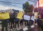 Mahasiswa di Bandung Desak Polisi Usut Tuntas Kasus Penghinaan Rocky Gerung kepada Jokowi