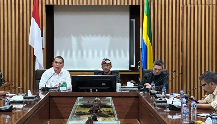 Bahaya Kabel Fiber Optik Udara Diminimalisir Apjatel dan Pemkot Bandung