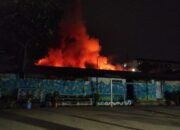 Pasar Sadang Serang Kebakaran, Dievakuasi Diskar PB Kota Bandung