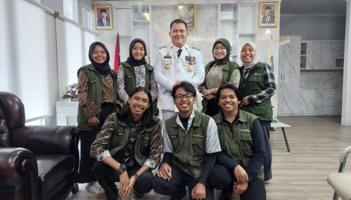 Pengajar Muda melalui Yayasan Indonesia Mengajar Bersama PJ Bupati Maybrat Bahas Soal Pendidikan