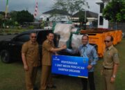 Hore, Pemkot Tasik Bantuan Kontainer Sampah dan Mesin Pencacah