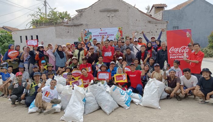 Libatkan Ribuan Karyawan, Coca-Cola Europacific Partners Indonesia Gelar Aksi Pungut Sampah