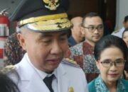 Stok Beras Jabar Aman, Bey Minta Warga agar Tenang