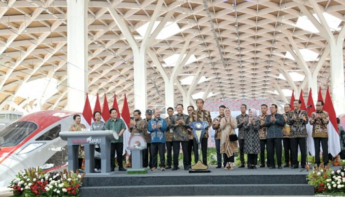 Kereta Cepat Whoosh, Pertama di Asia Tenggara