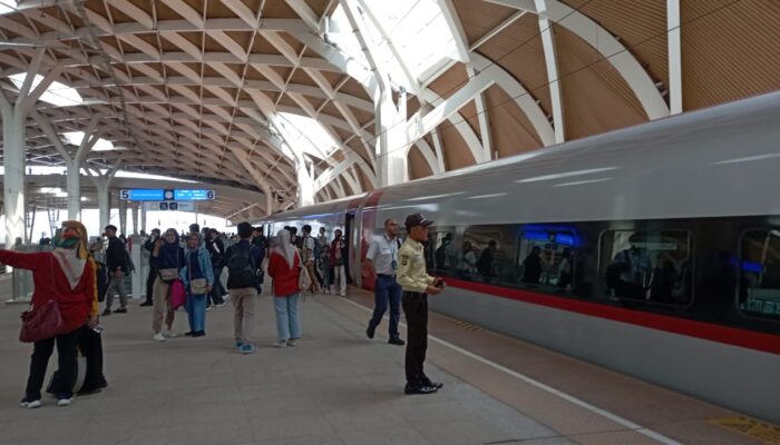 Pemda Karawang Didorong Lakukan Integrasi Transportasi dari Stasiun Kereta Cepat Whoosh ke Gerbang Tol Karawang